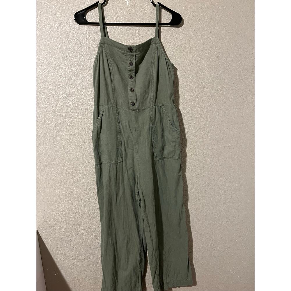 Old Navy women’s linen jumpsuit/romper size medium